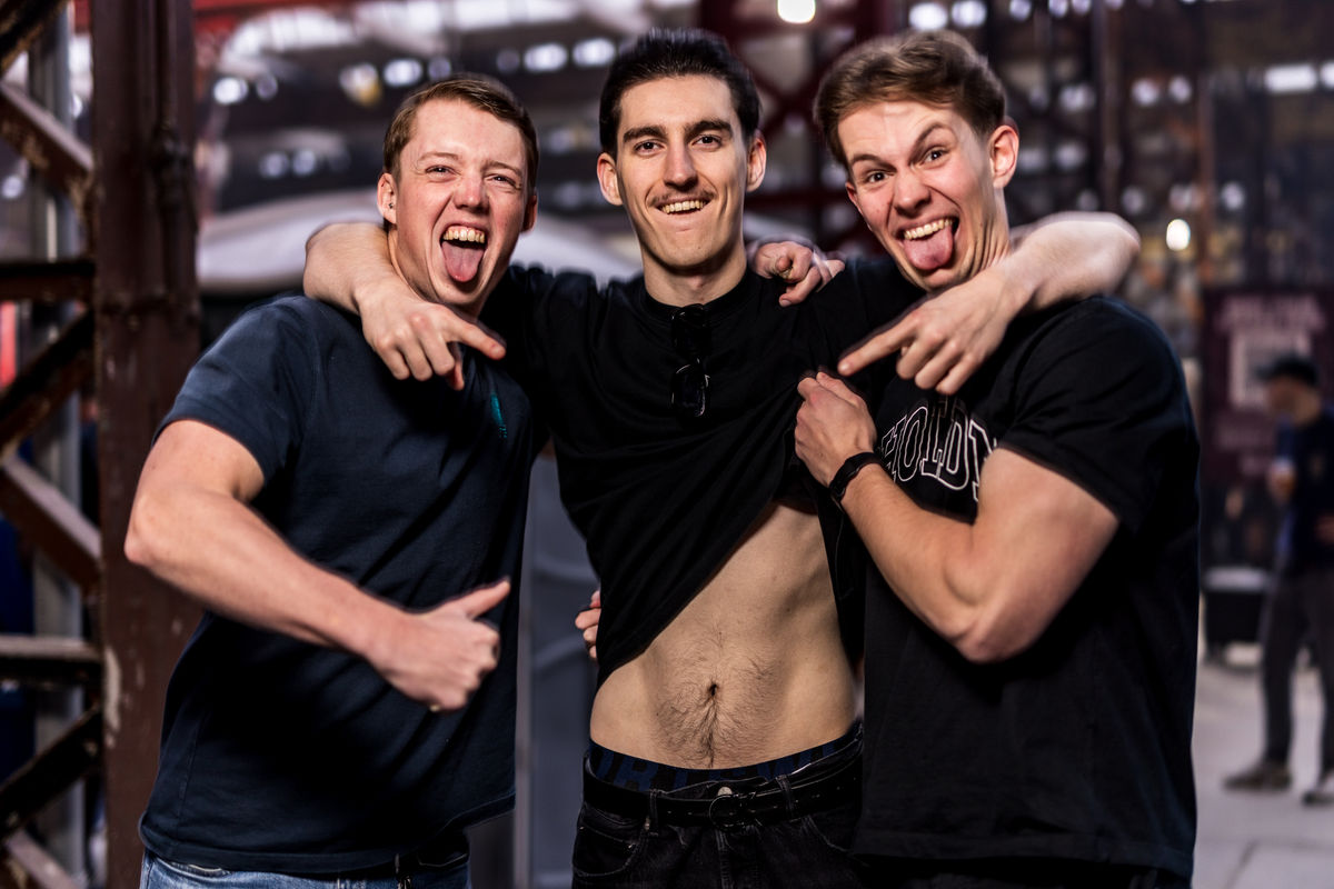 Loading... just a sec